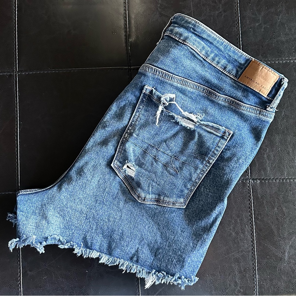 American Eagle High V Rise Shorie Jean Shorts- stretch